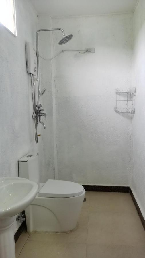 Panda Guest House Coron Bagian luar foto
