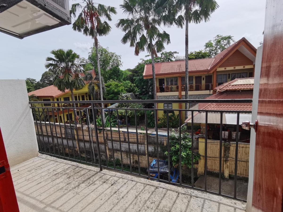 Panda Guest House Coron Bagian luar foto
